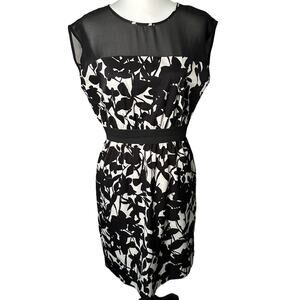 New York and Company Stretch Size Medium Dress Black and White POCKETS